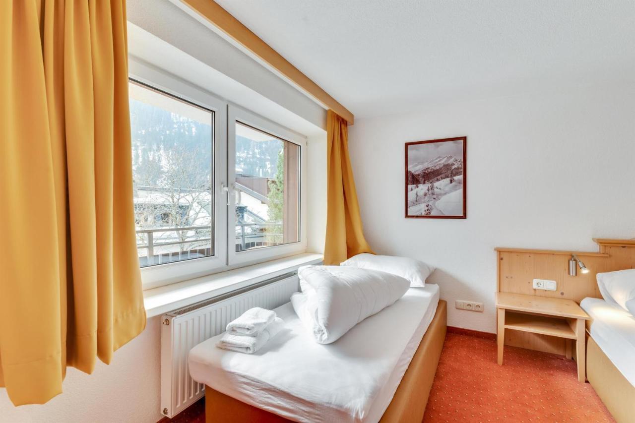 Hôtel Chalet Martin à Sankt Anton am Arlberg Extérieur photo